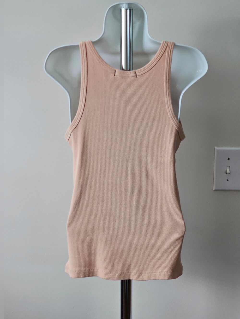 AMO Ribbed Tank Peach Size Large - Picture 5 of 7